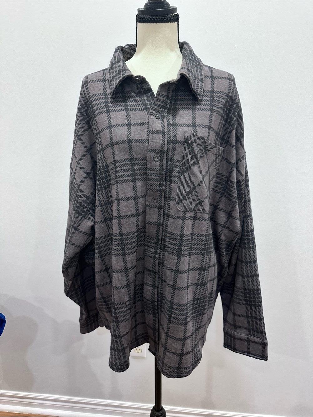 NWT VICTORIA’S SECRET PINK Gray Plaid Button-Up Shirt Flannel Fleece Sz Large